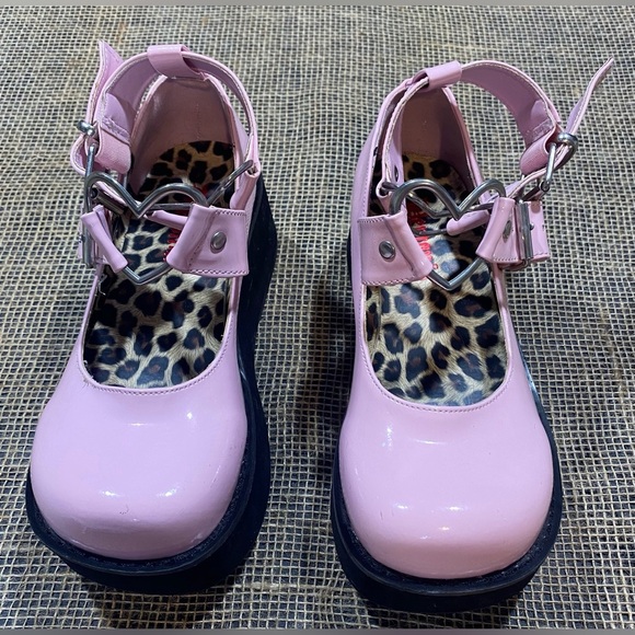 Dolls Kill Demonia Platforms Size 6 Light Pink Foot & Ankle Adjustable Straps - Picture 1 of 8